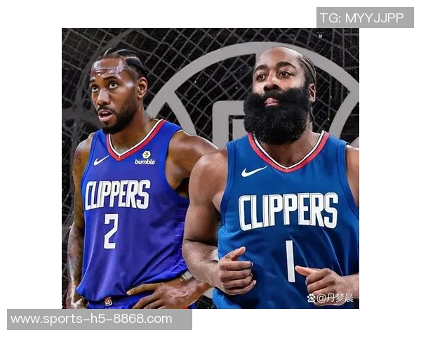 小卡为哈登送上新年祝福希望他一年都能保持干净的胡子不被食物弄脏